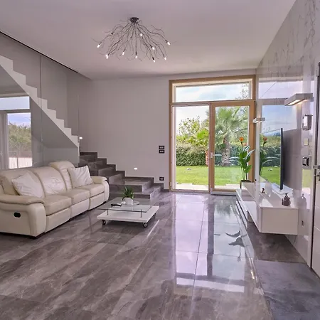 Rimini, 4 Con Giardino Privato E Parcheggio Gratuito, Relax A 10 Minuti Dal Mare Casa vacanze Casalecchio