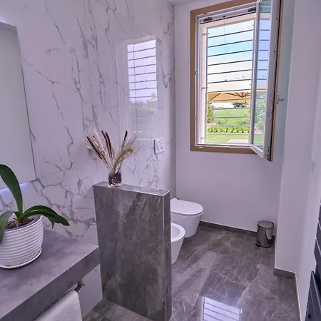 Rimini, 4 Con Giardino Privato E Parcheggio Gratuito, Relax A 10 Minuti Dal Mare Casa vacanze Casalecchio