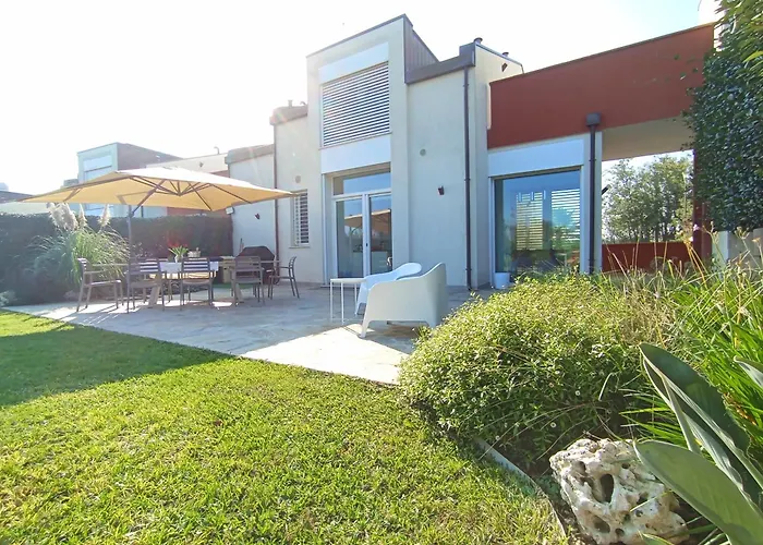 Rimini Relax Totale Giardino Recintato Parcheggio E Kit Bimbi بيت للعطل *