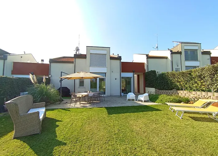 Rimini Relax Totale Giardino Recintato Parcheggio E Kit Bimbi بيت للعطل Casalecchio